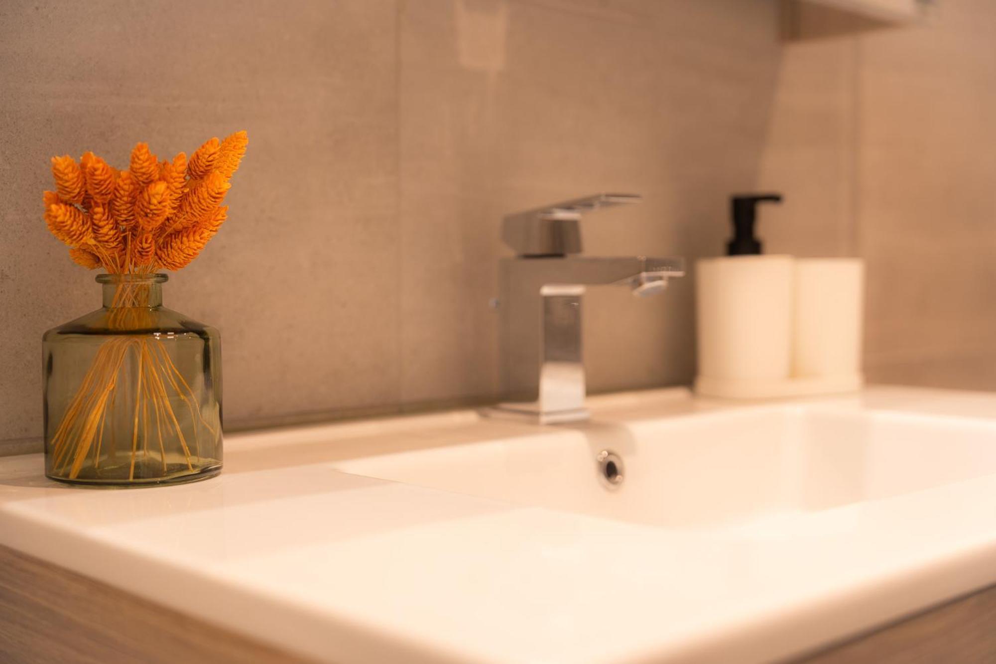 Appartement Cosy Pres De Tout ! มงส์ ภายนอก รูปภาพ